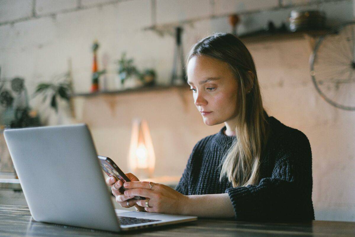 frau beim trading